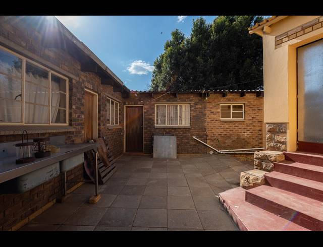7 BEDROOM HOUSE FOR SALE IN FELLSIDE